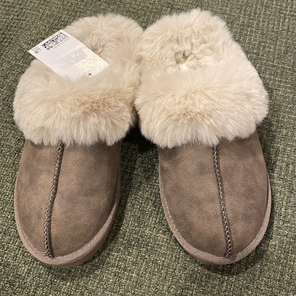 H&M furry slippers (sz 4 or euro 35)